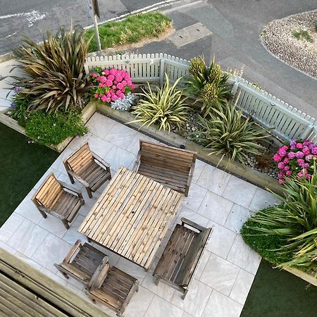 Beautiful 3 Bedroom Apartment By The Sea New Quay エクステリア 写真
