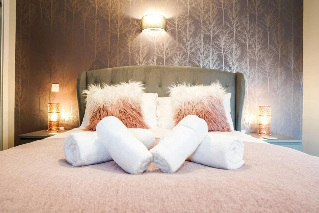 Beautiful 3 Bedroom Apartment By The Sea New Quay エクステリア 写真