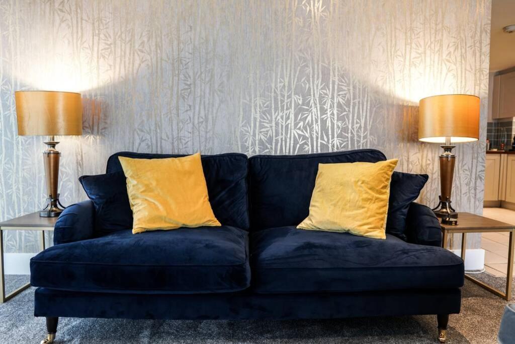 Beautiful 3 Bedroom Apartment By The Sea New Quay エクステリア 写真