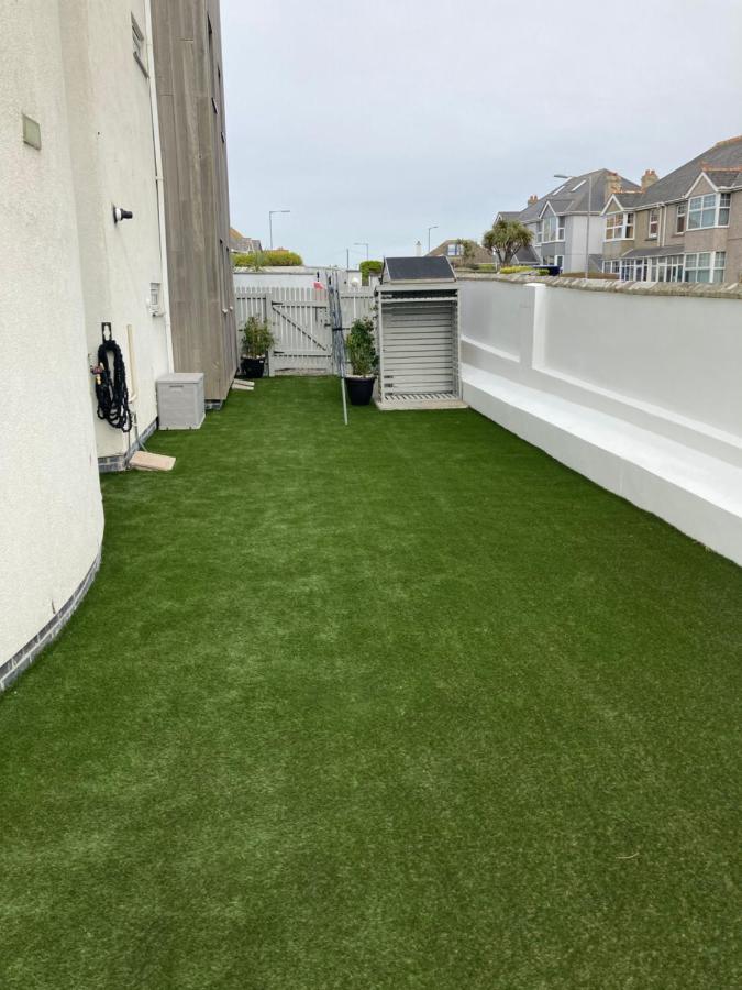 Beautiful 3 Bedroom Apartment By The Sea New Quay エクステリア 写真
