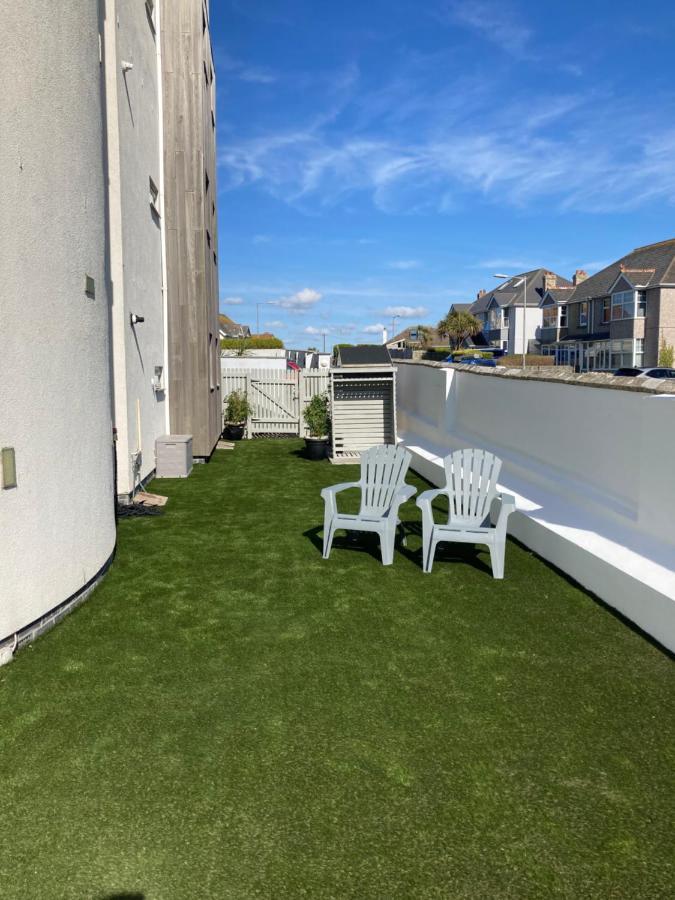 Beautiful 3 Bedroom Apartment By The Sea New Quay エクステリア 写真