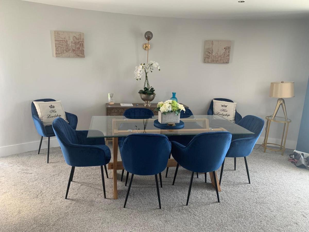 Beautiful 3 Bedroom Apartment By The Sea New Quay エクステリア 写真